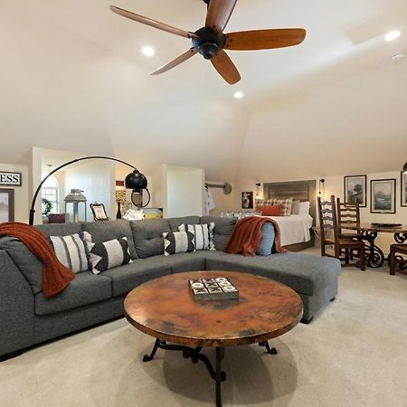 The Plantation House Boutique Inn Pflugerville Exteriör bild