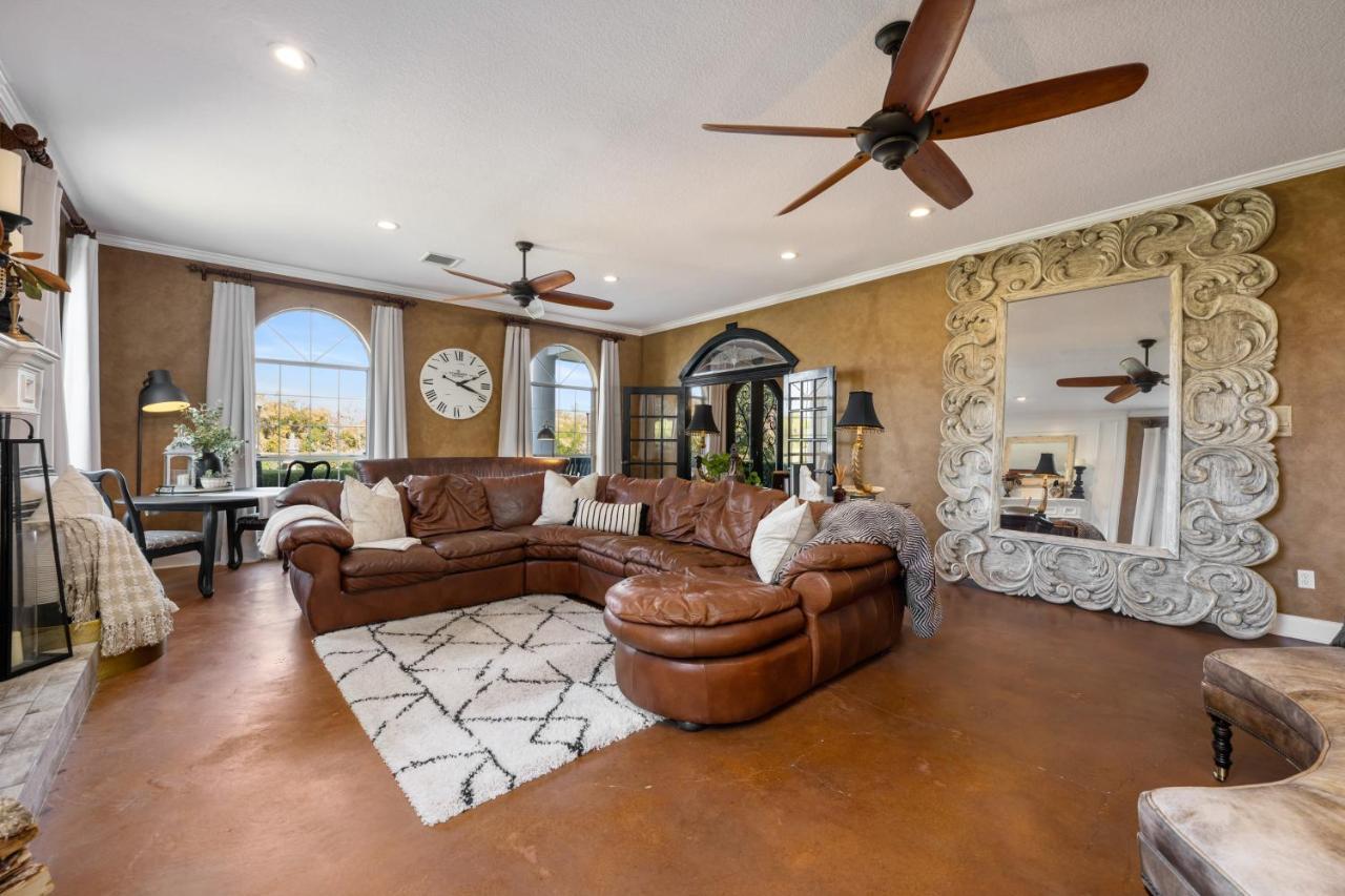 The Plantation House Boutique Inn Pflugerville Exteriör bild