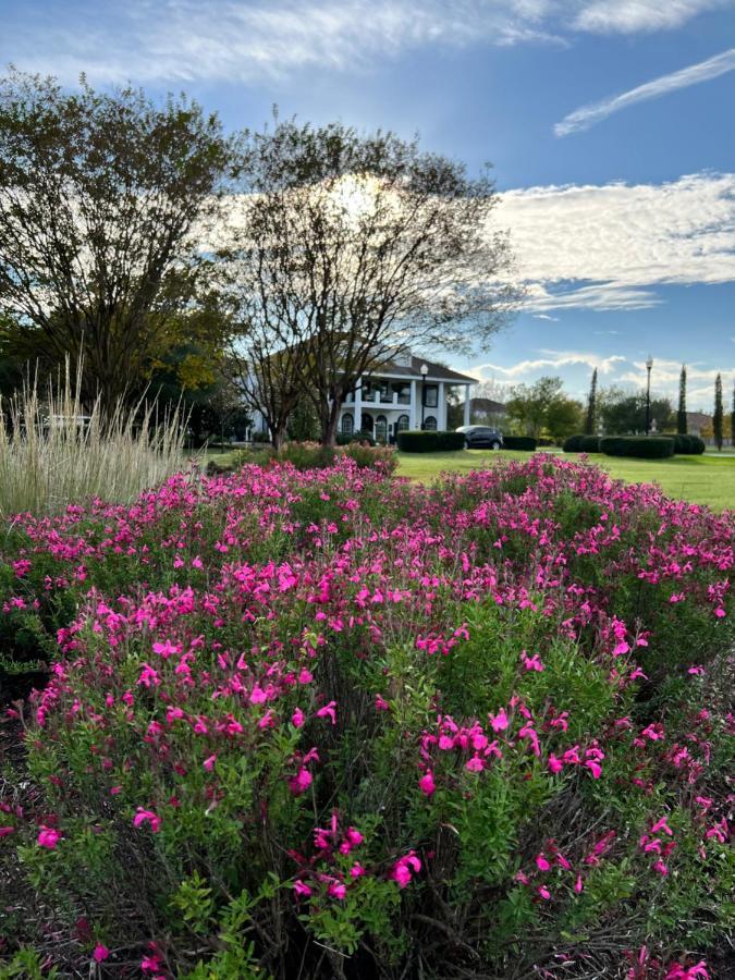 The Plantation House Boutique Inn Pflugerville Exteriör bild