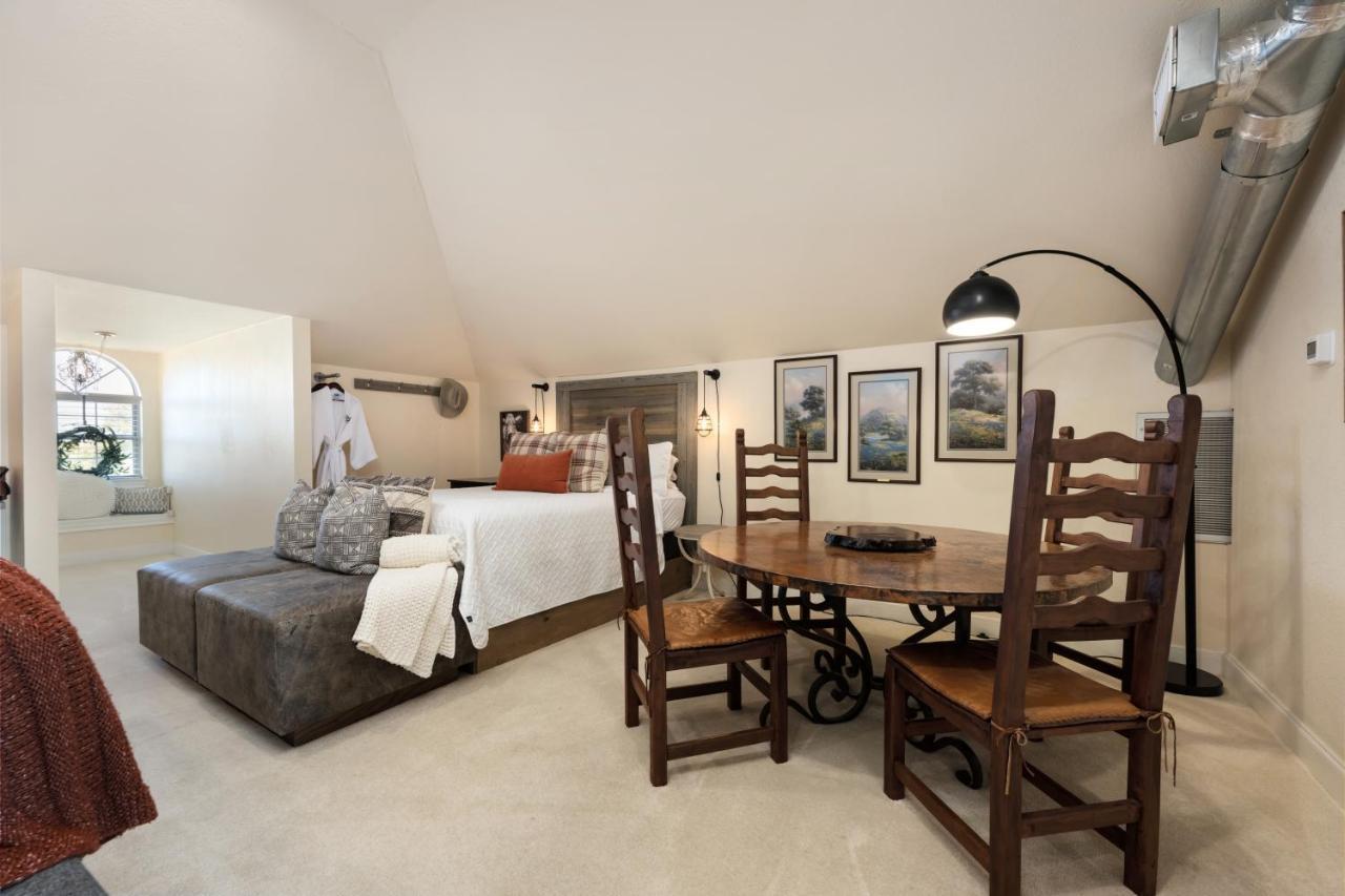 The Plantation House Boutique Inn Pflugerville Exteriör bild