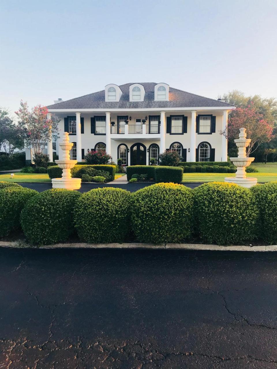 The Plantation House Boutique Inn Pflugerville Exteriör bild