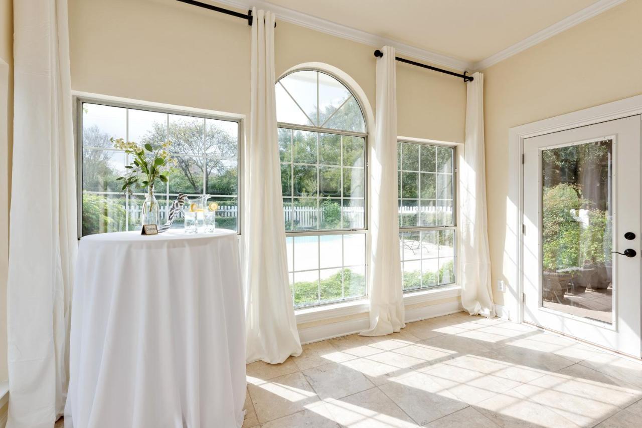 The Plantation House Boutique Inn Pflugerville Exteriör bild