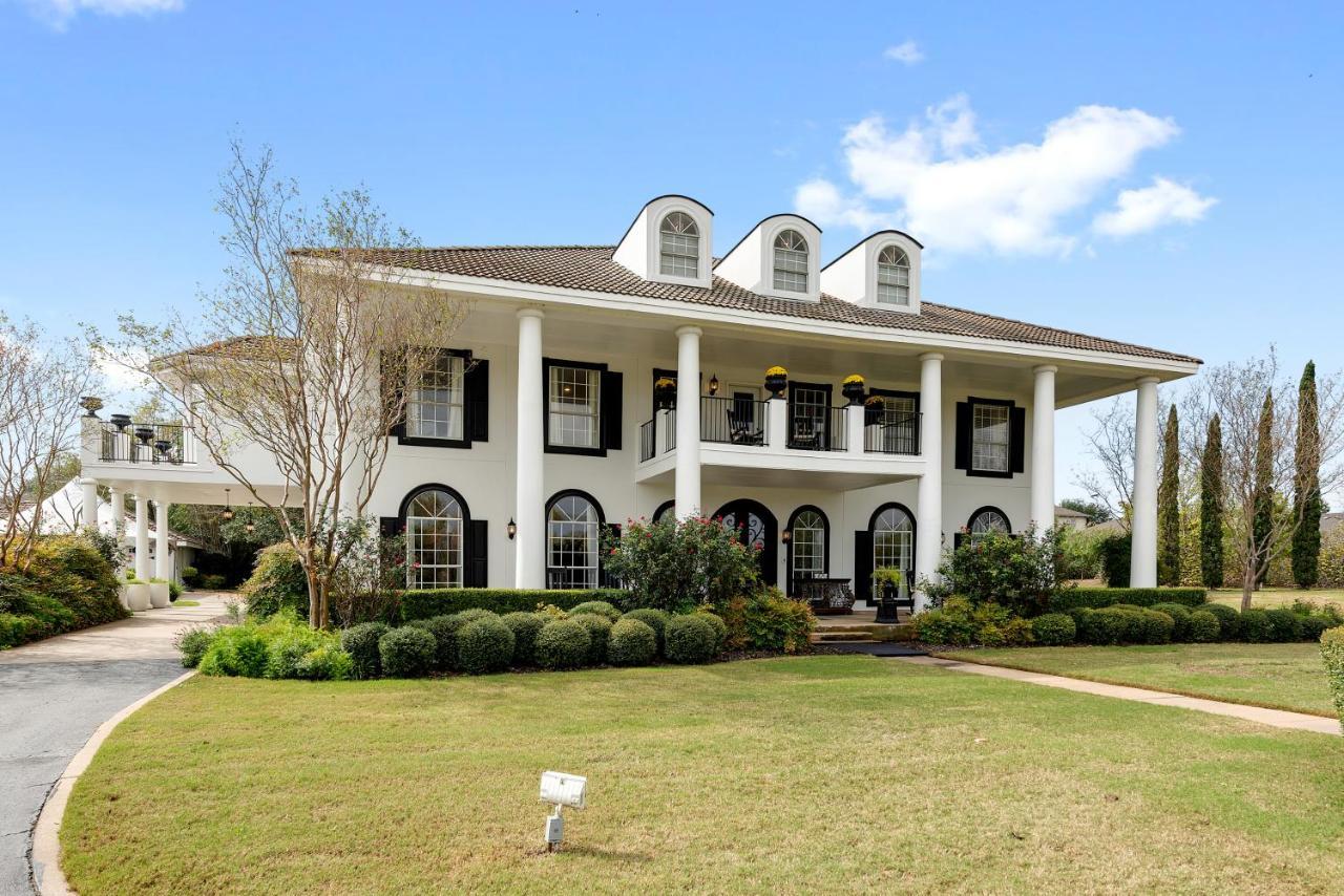 The Plantation House Boutique Inn Pflugerville Exteriör bild